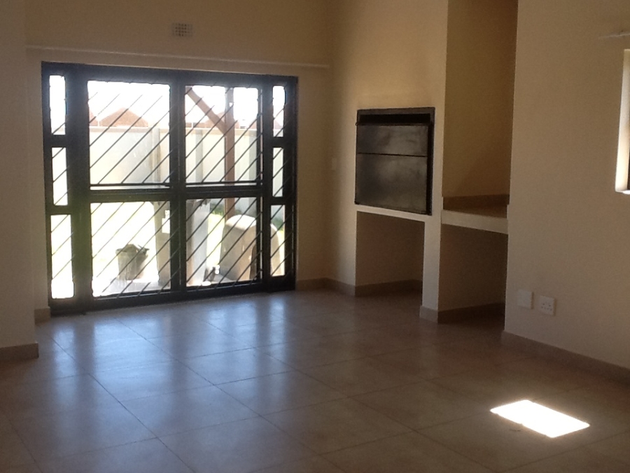 To Let 2 Bedroom Property for Rent in Buh Rein Estate Western Cape